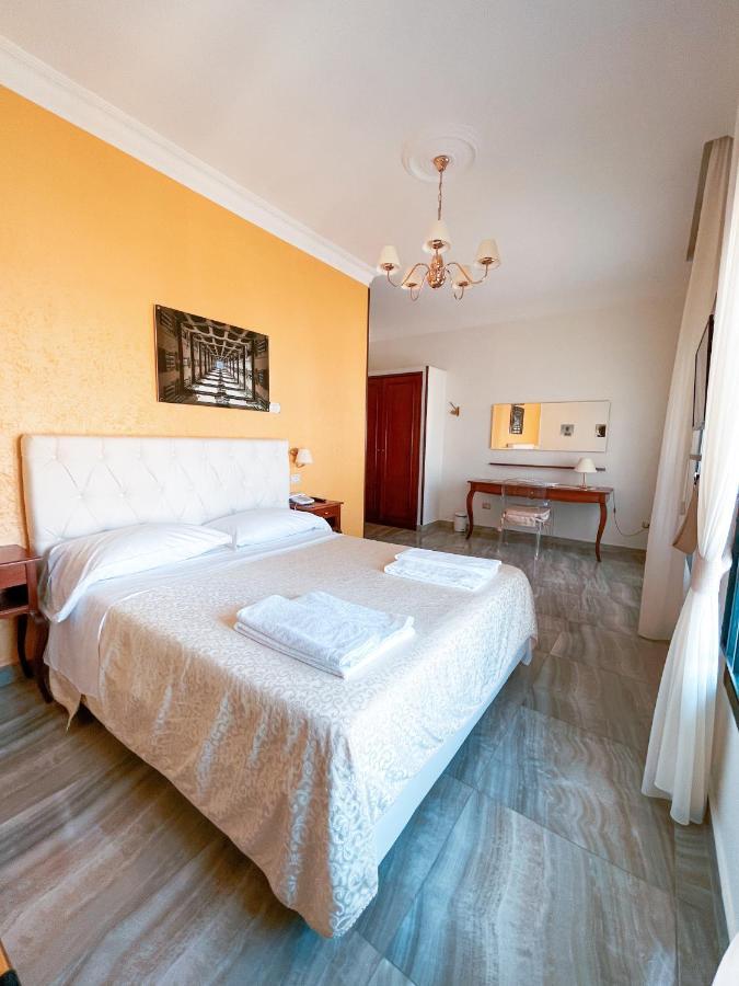 Neapolitantrips Hotel Екстериор снимка
