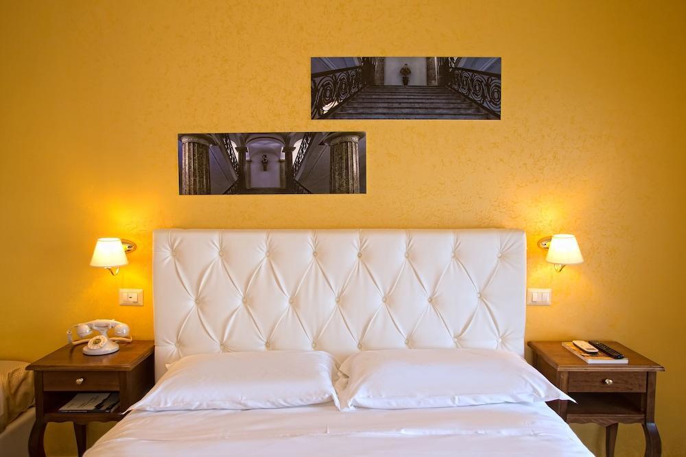 Neapolitantrips Hotel Екстериор снимка