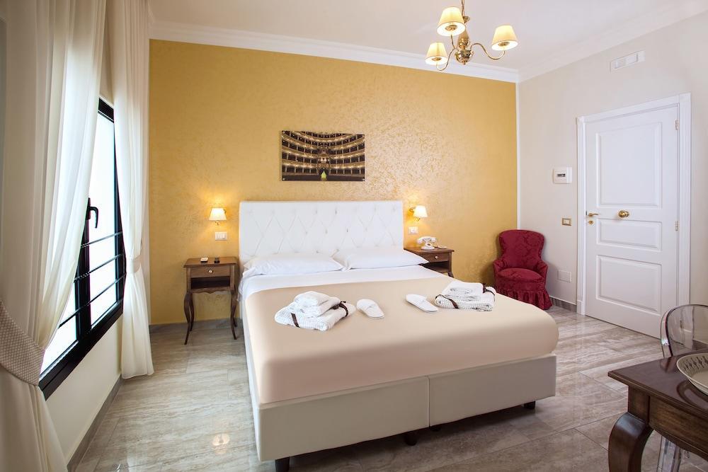 Neapolitantrips Hotel Екстериор снимка